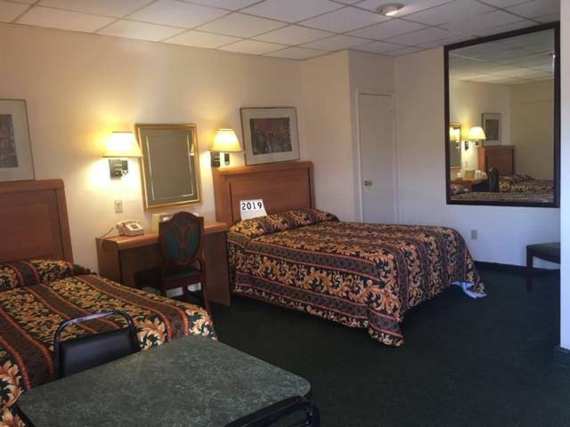 Lynbrook Motor Inn Zewnętrze zdjęcie